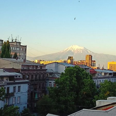 Umba Apartment N3 - Balcony And Mount Ararat View Erivan Dış mekan fotoğraf